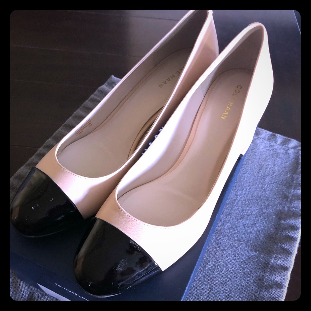 Cole Haan Dawna heels in nude/black